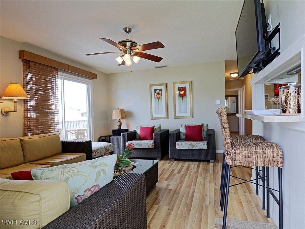 3338 Ottawa Cir Apt 4 #4 - Photo 3 of 19