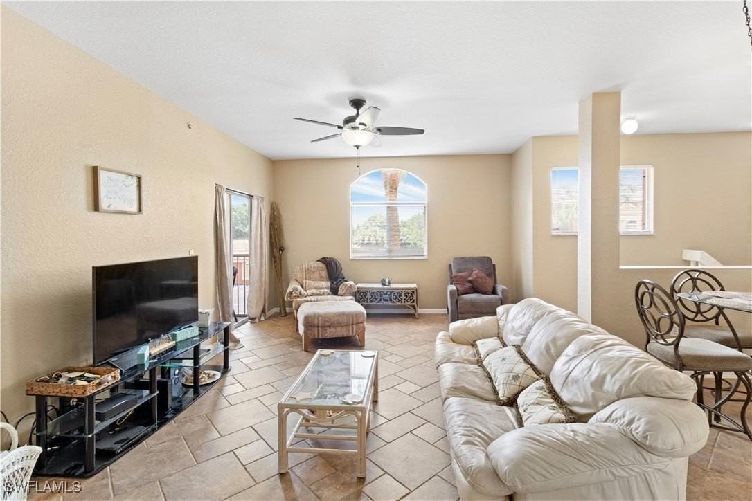 6361 Aragon Way Apt 202 #202 - Photo 7 of 27