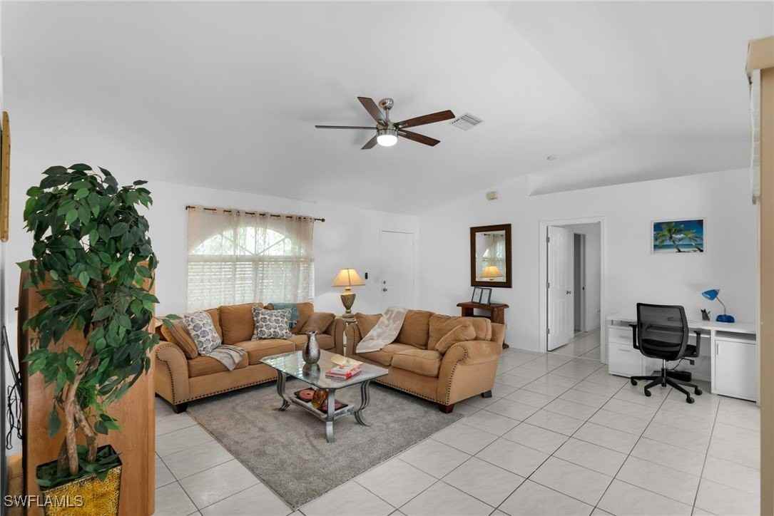 310 Se 27th Ter - Photo 3 of 17