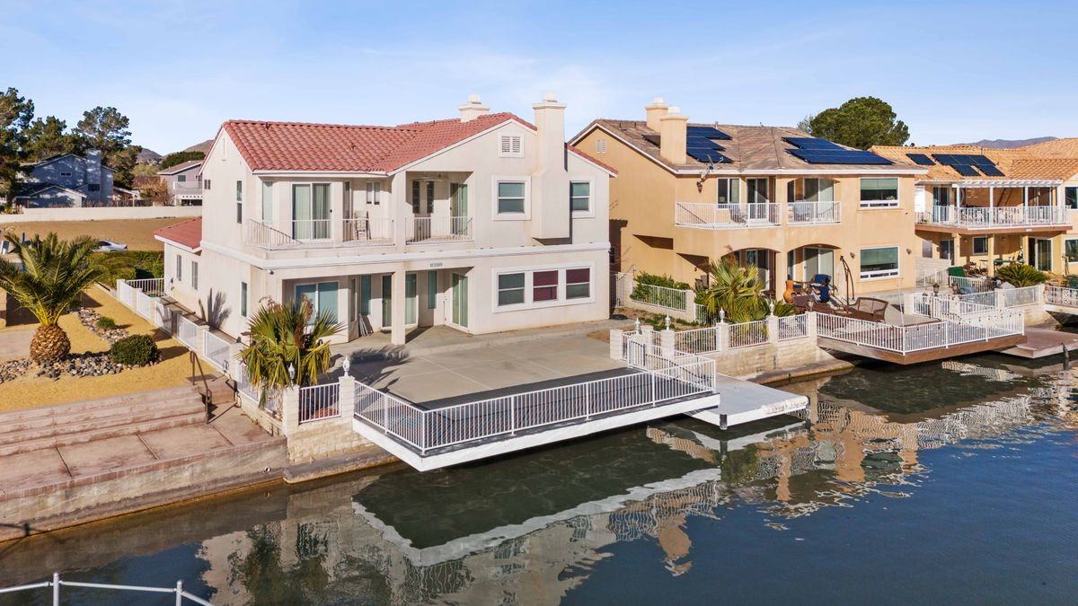 18075 Lakeview Dr - Photo 2 of 25