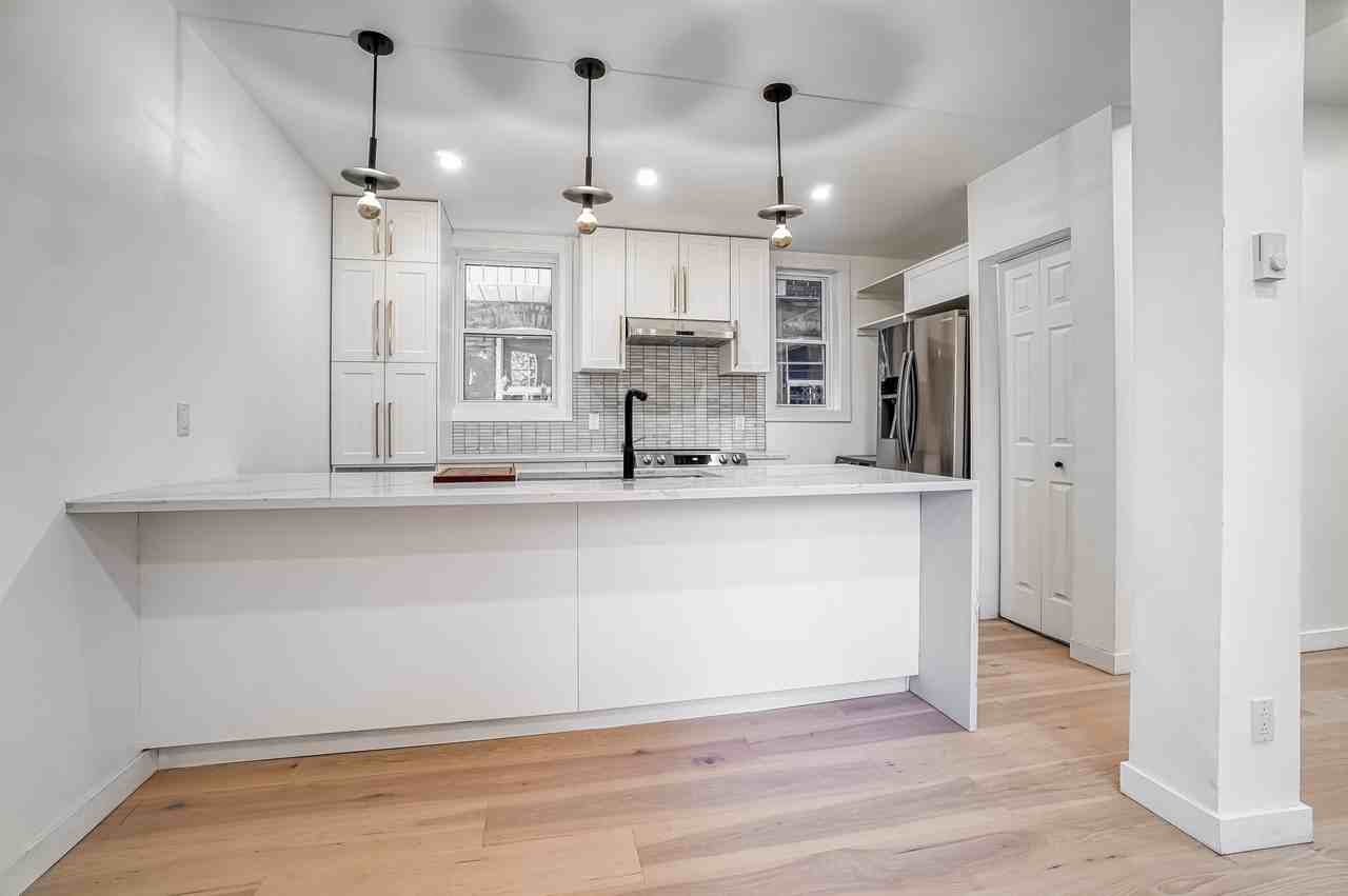 7423 Rue Saint-Denis - Photo 3 of 19