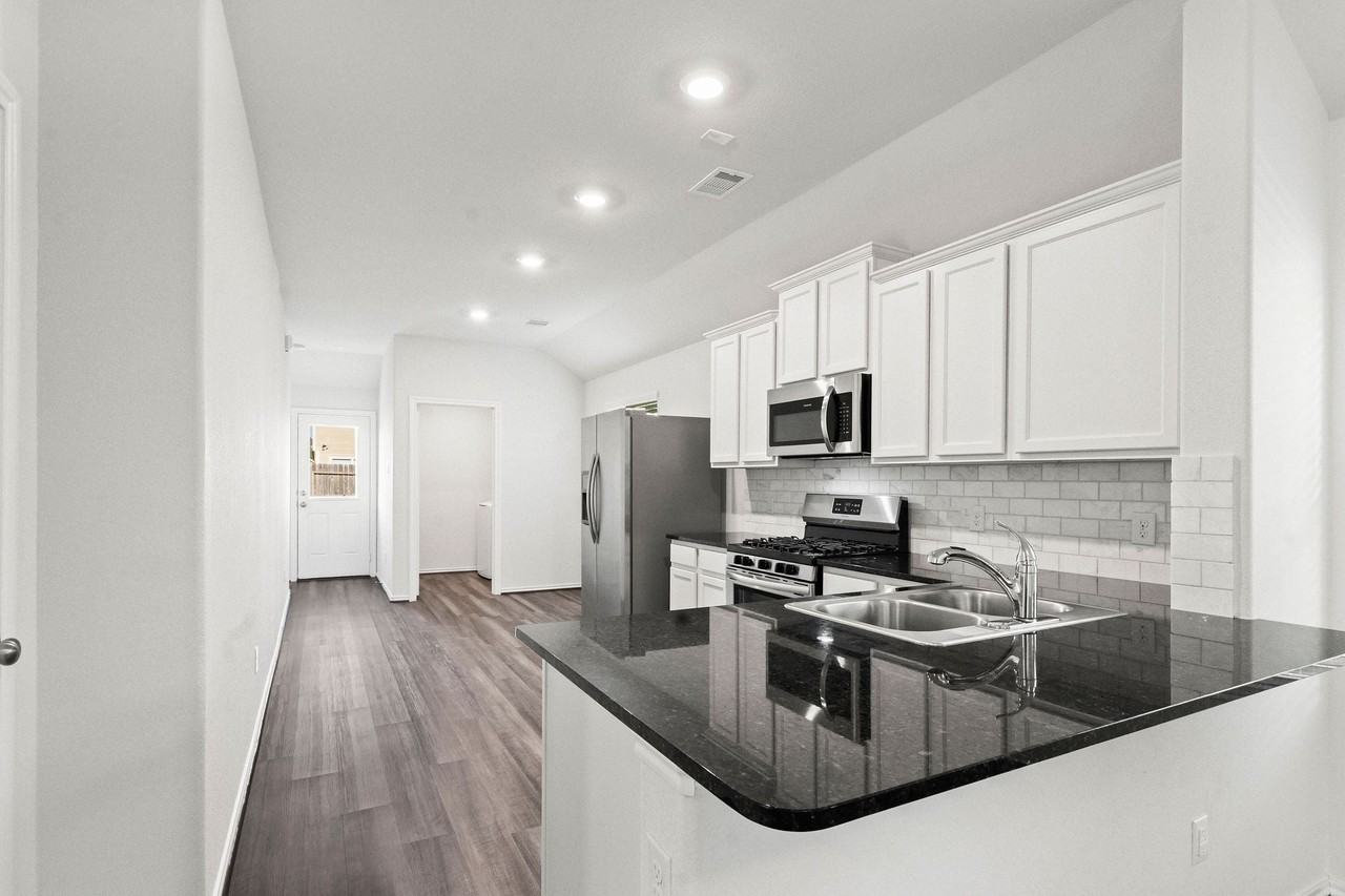 23724 Wood Green Terrace Dr - Photo 4 of 13