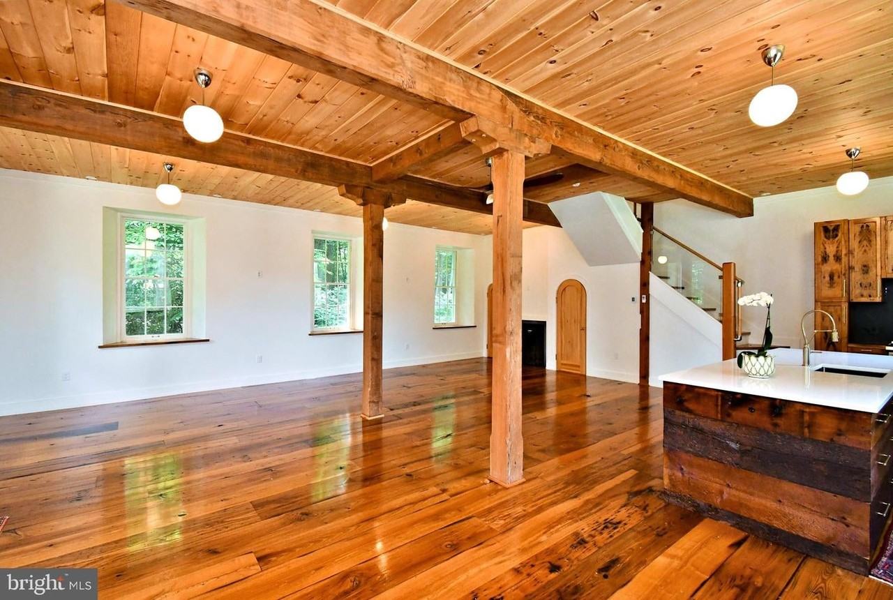 1938 Saint Matthews Road - Photo 6 of 50