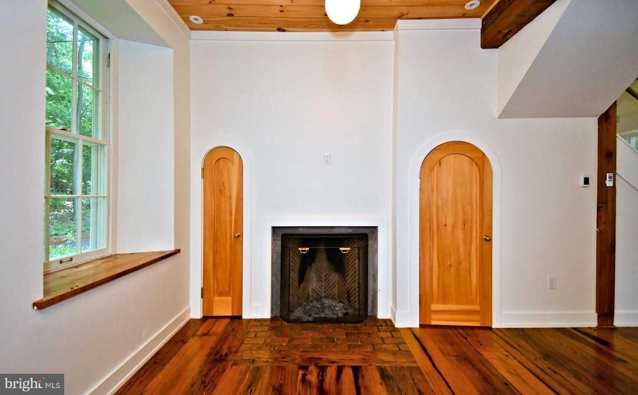 1938 Saint Matthews Road - Photo 7 of 50