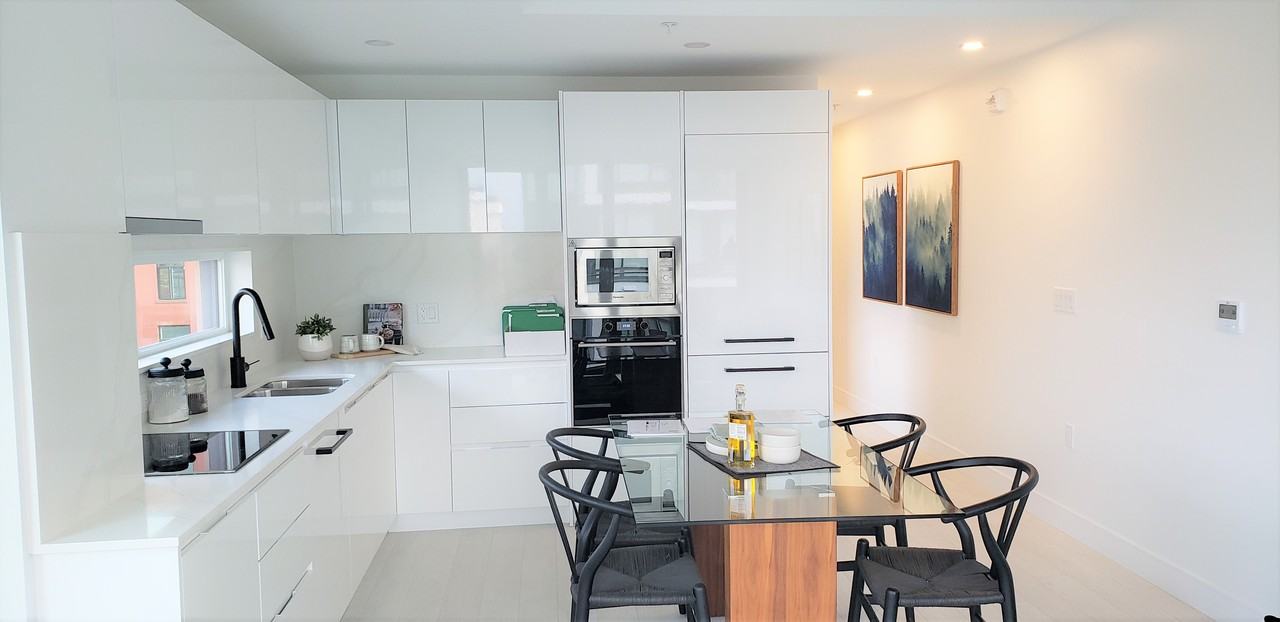 138 East 8th Avenue #503 - Photo 3 of 7