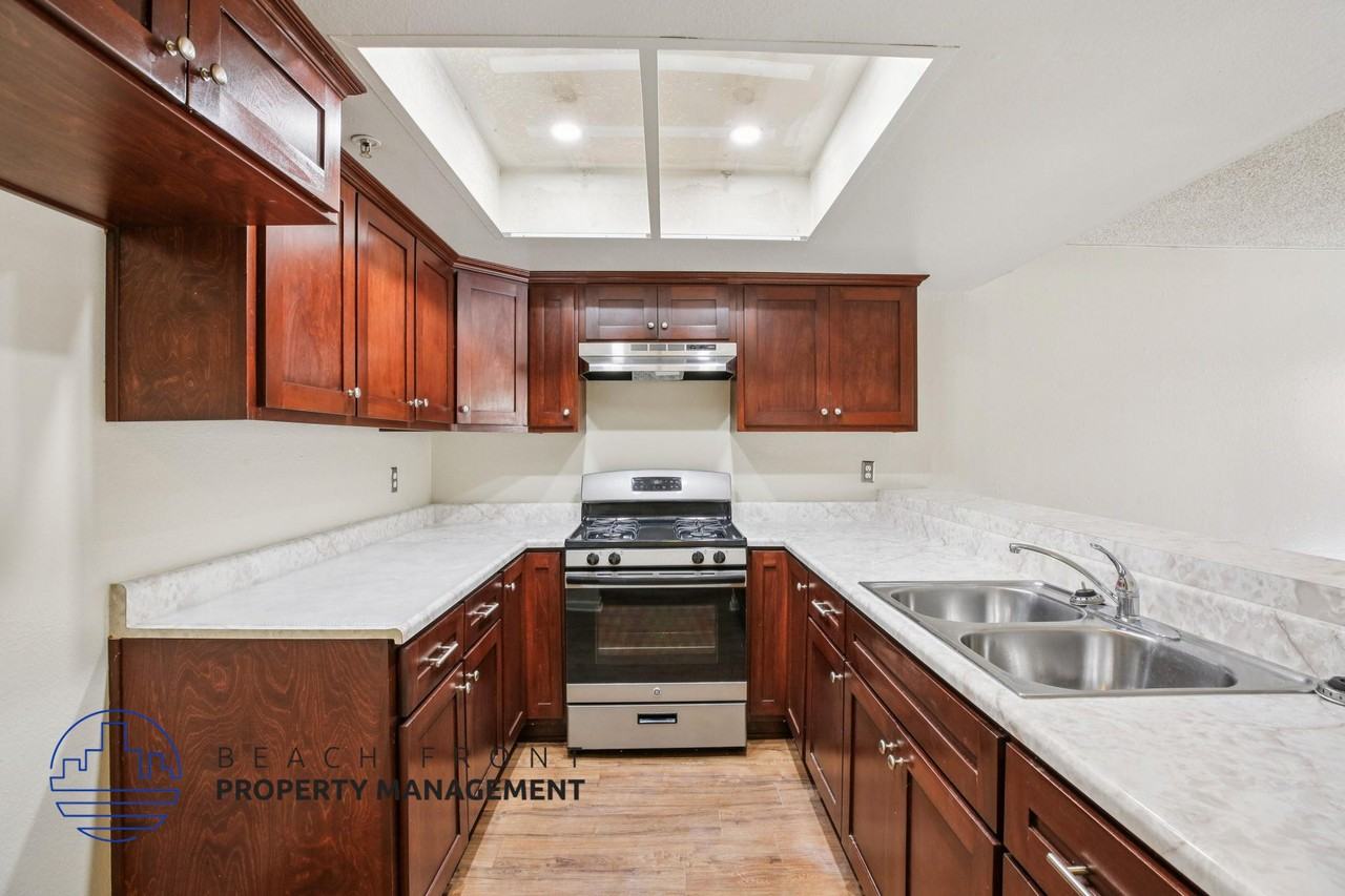 Ross Towers - Photo 2 of 50