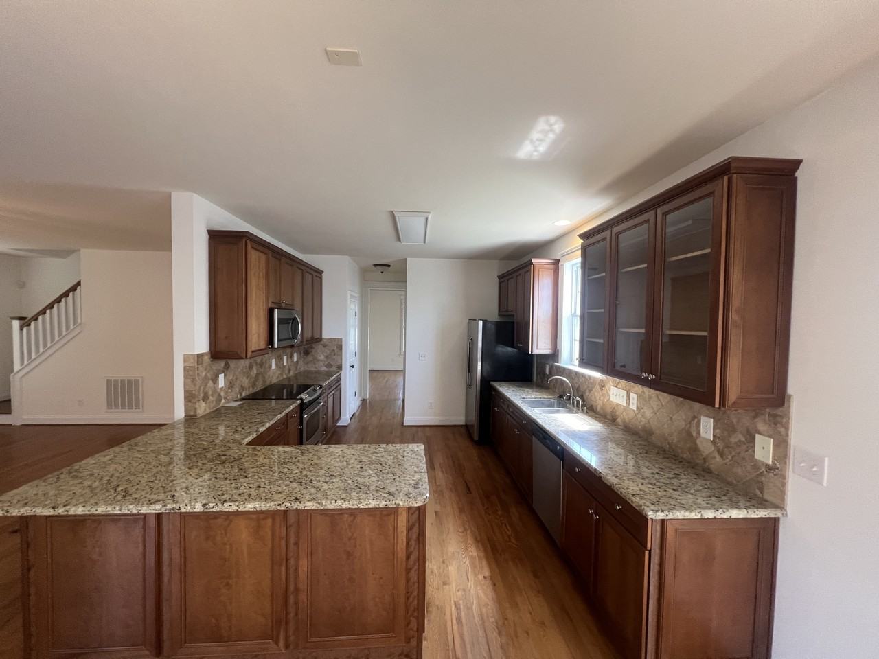 133 Church St - Photo 5 of 10