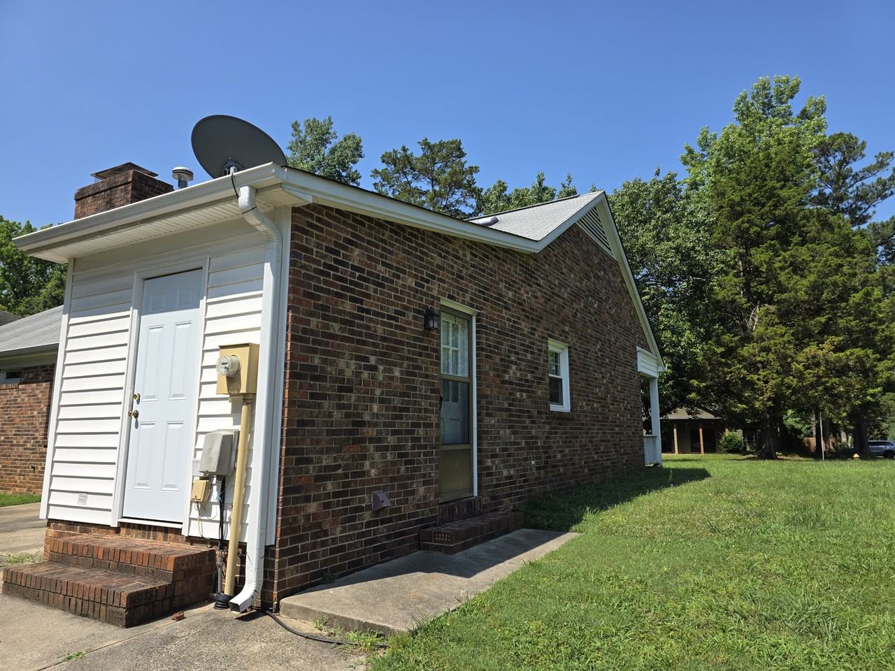 1301 Rock Point Rd - Photo 5 of 10