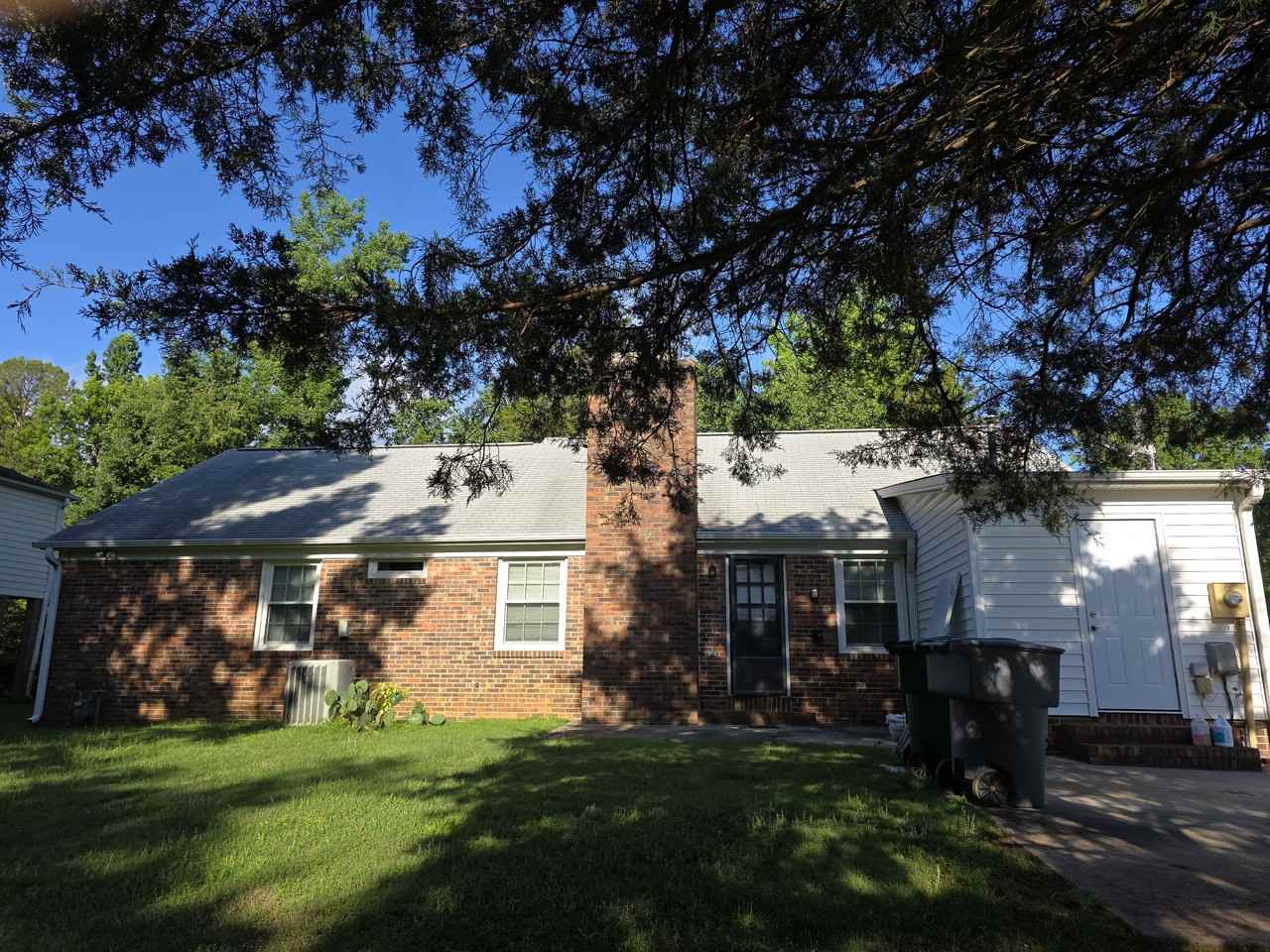 1301 Rock Point Rd - Photo 6 of 10