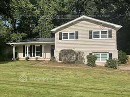 featured image of 3269 Robin Hood Ln