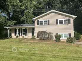 3269 Robin Hood Ln - Photo 1 of 1