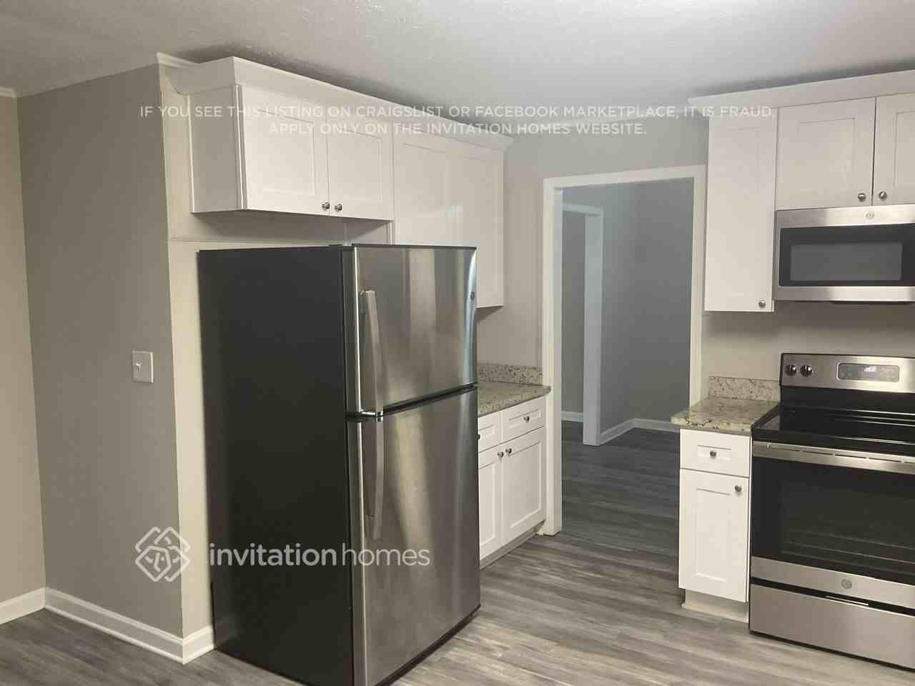 3269 Robin Hood Ln - Photo 5 of 13