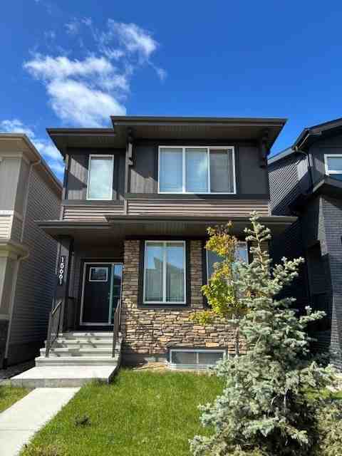 Modern 3 Bedroom | 2.5 Bathroom Main Floor Duplex w/ Double Garage – Glenridding Ravine – Available September 1, 2025 – - Photo 2 of 24