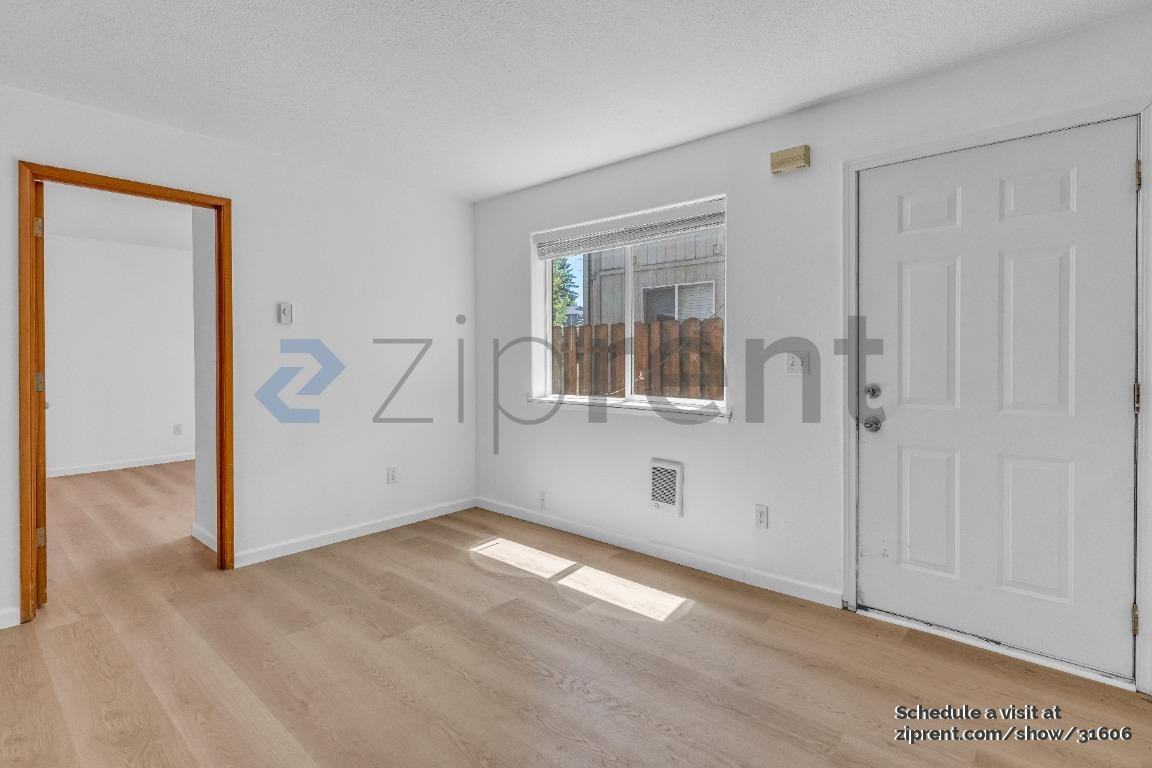 1526 Ne 68th Ave - Photo 2 of 16