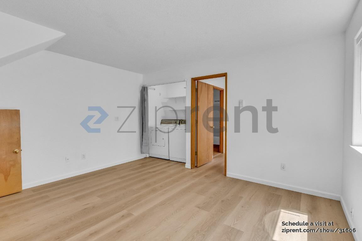 1526 Ne 68th Ave - Photo 4 of 16