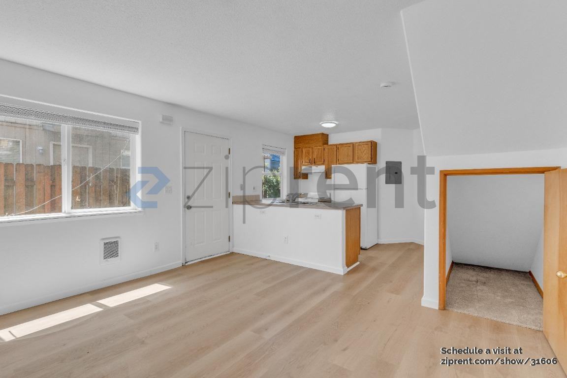 1526 Ne 68th Ave - Photo 6 of 16