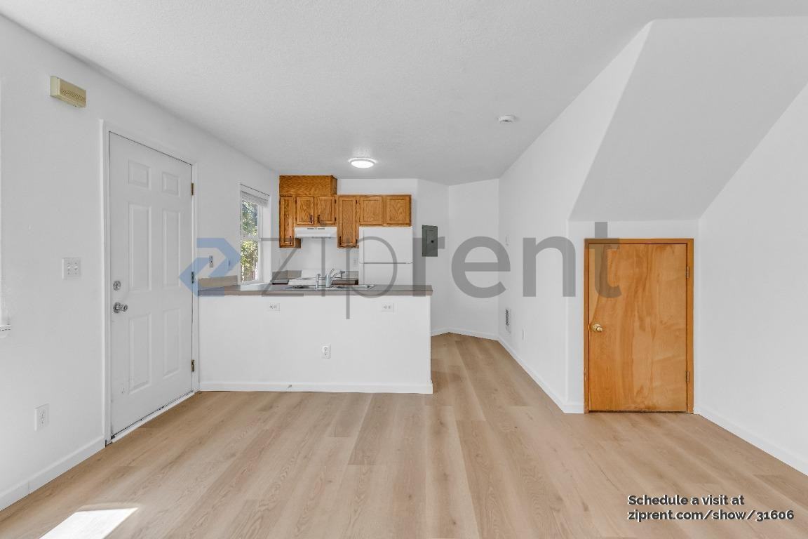 1526 Ne 68th Ave - Photo 7 of 16