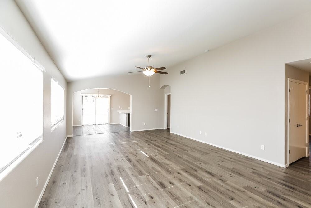 25739 W St Catherine Ave - Photo 6 of 16
