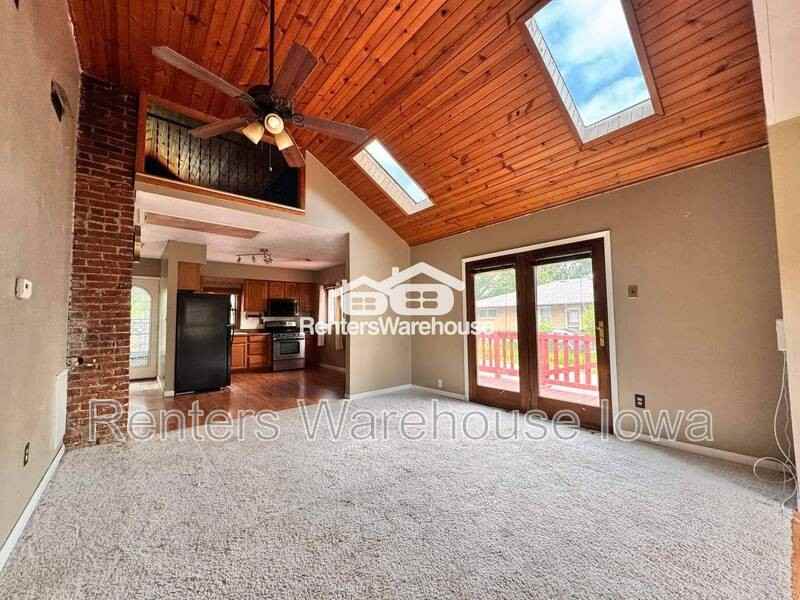 612 E Hughes Ave - Photo 3 of 13