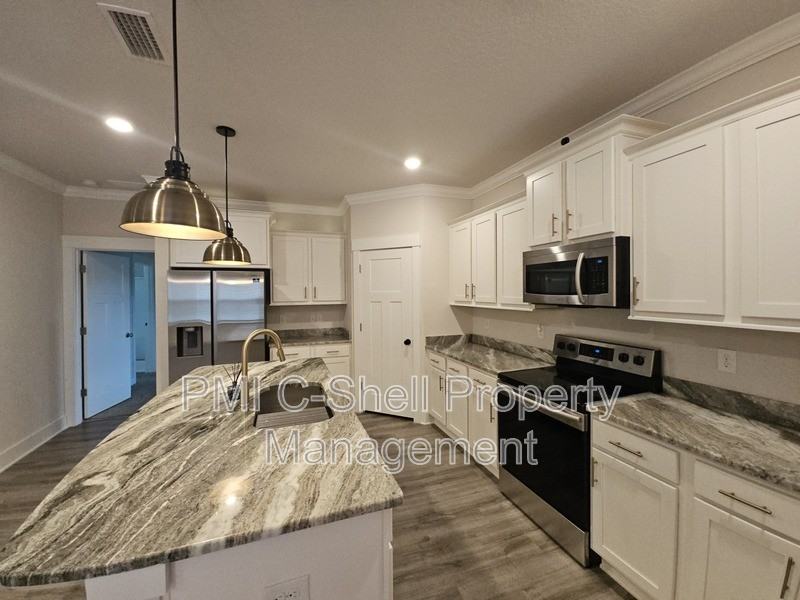 6047 Twenty One Oaks Dr - Photo 2 of 31