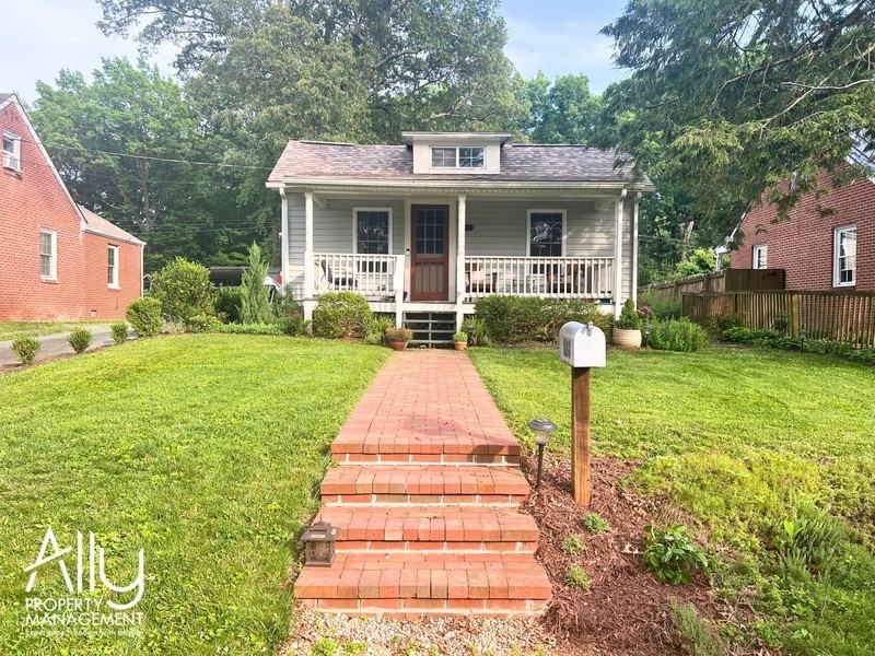 1608 Mulberry Ave - Photo 2 of 22