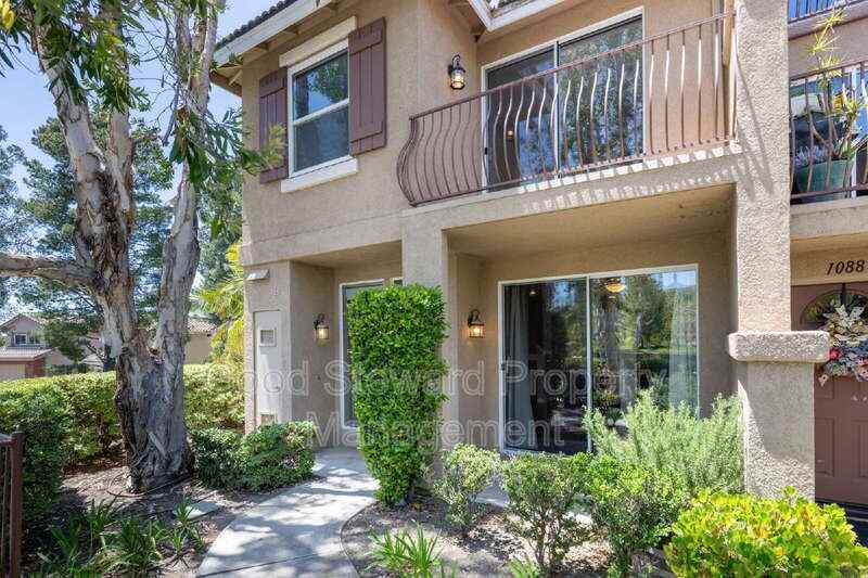 1082 S Saint Tropez Ave - Photo 2 of 43