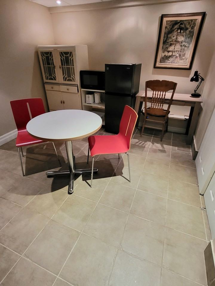 Queen St E & Woodbine Ave - Photo 4 of 8