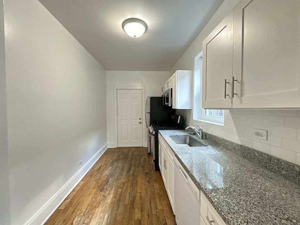 3533 W Fullerton Ave #3 - Photo 3 of 21