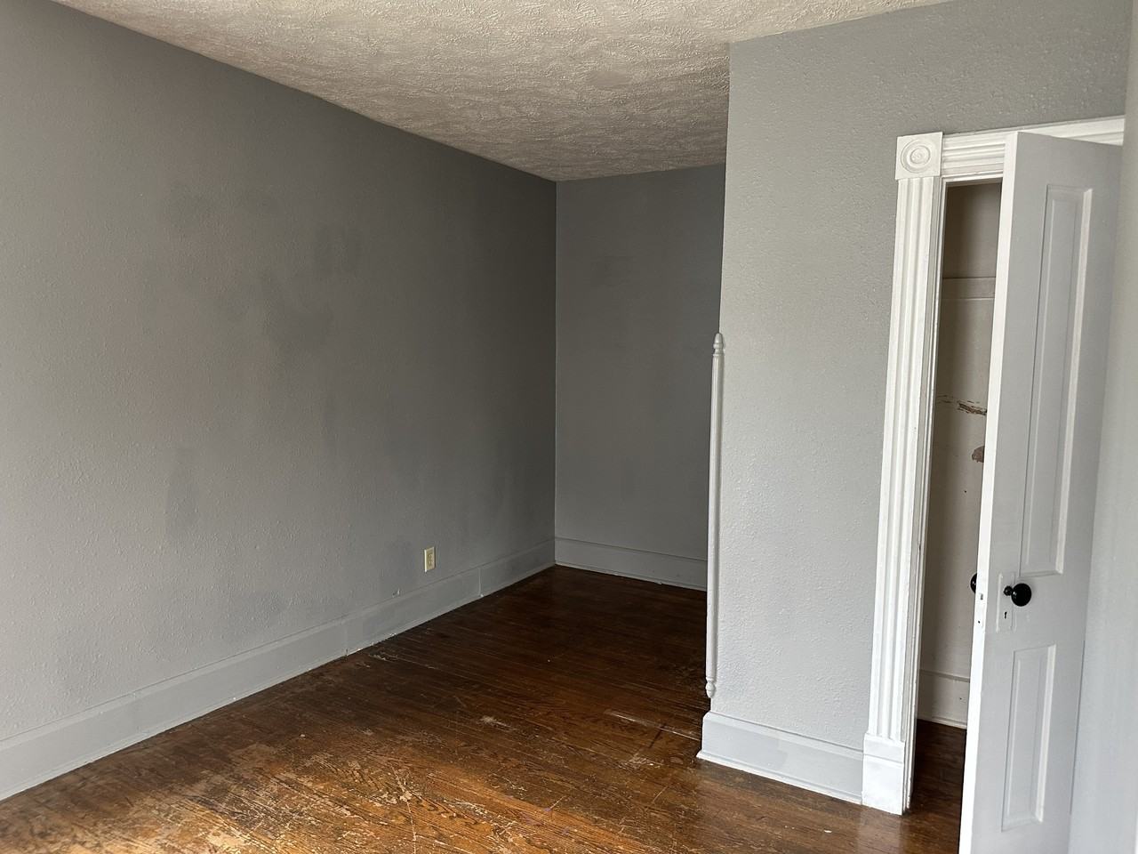 1108 1/2 S Carrol Ave - Photo 4 of 25