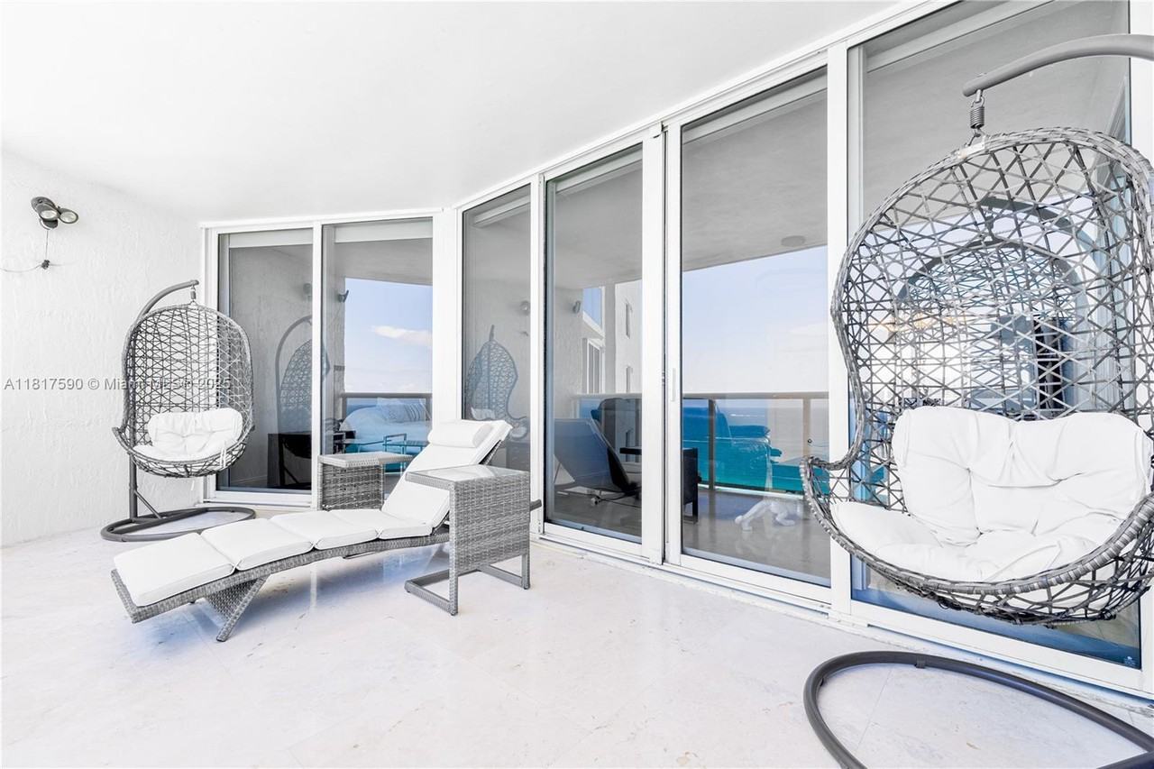 19111 Collins Avenue #1706 - Photo 2 of 9