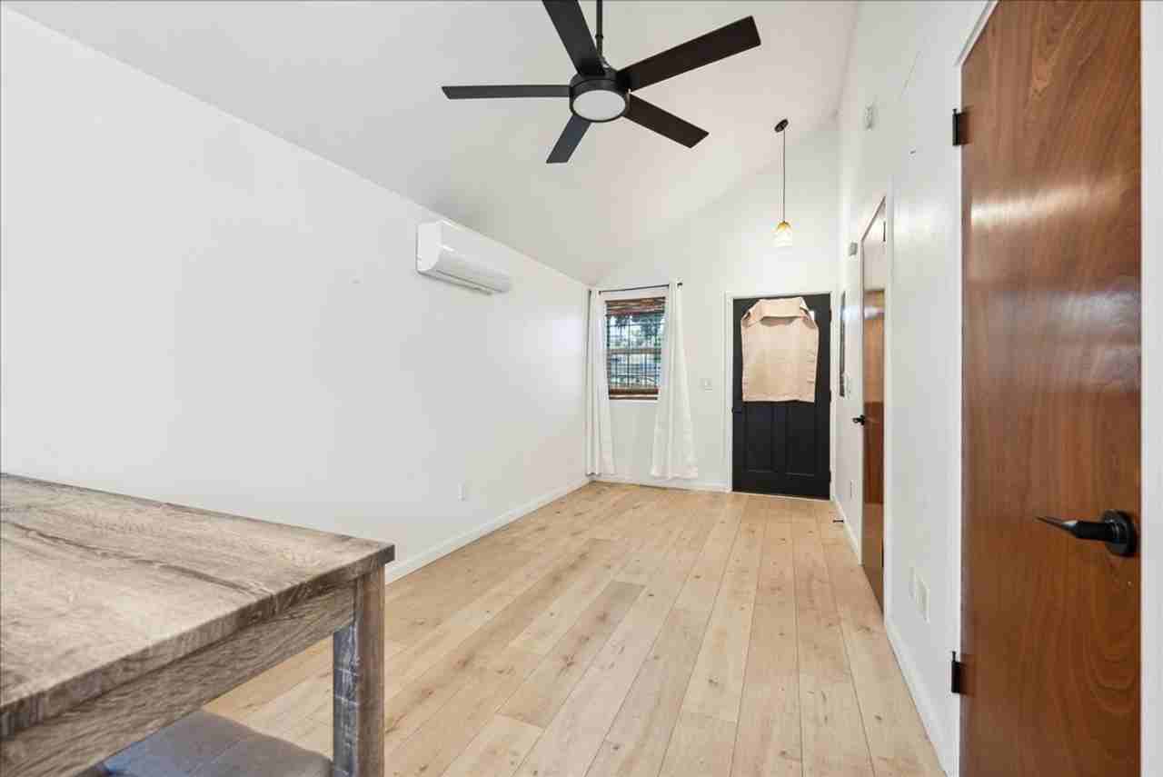 1307 W St - Photo 5 of 19