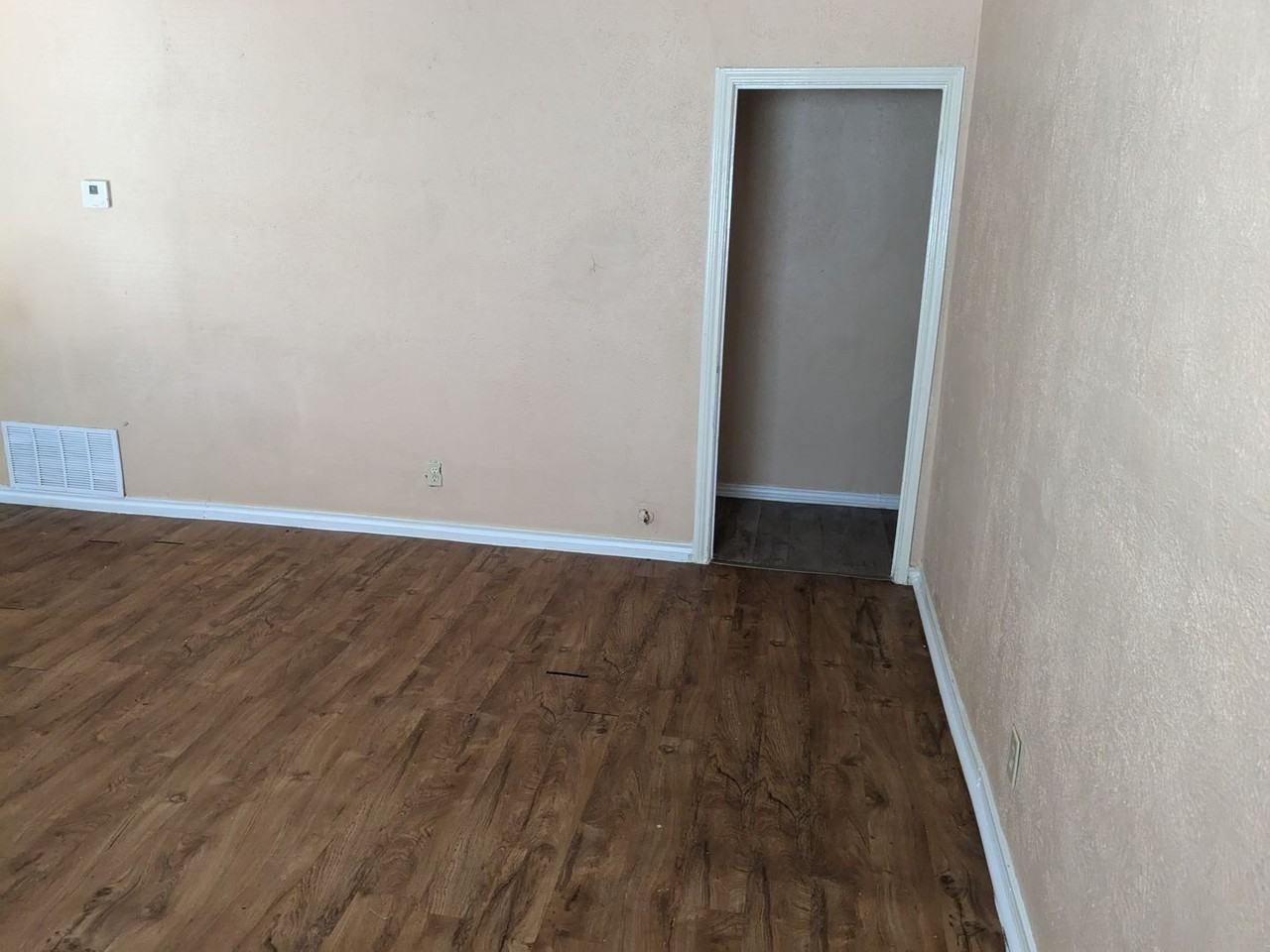 1809 S 3rd St - Photo 7 of 18