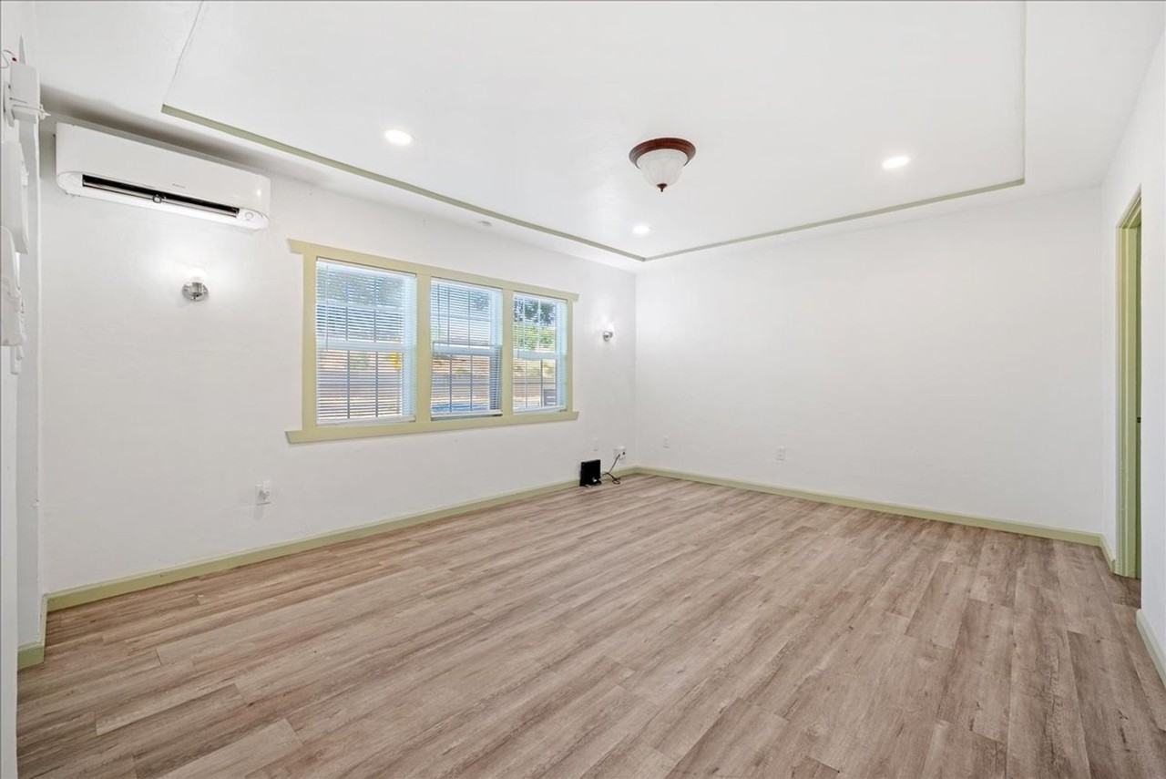 1305 W St - Photo 3 of 20