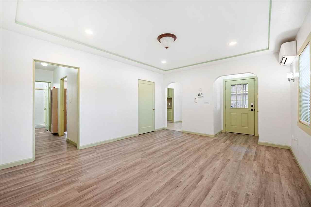 1305 W St - Photo 5 of 20