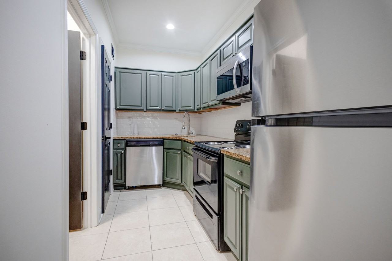 1914 Page St - Photo 2 of 45