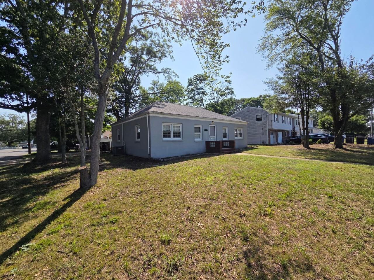 3899 Smith Dr - Photo 2 of 14