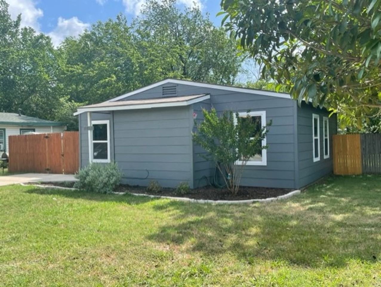 2804 Cedar Park Blvd - Photo 3 of 23