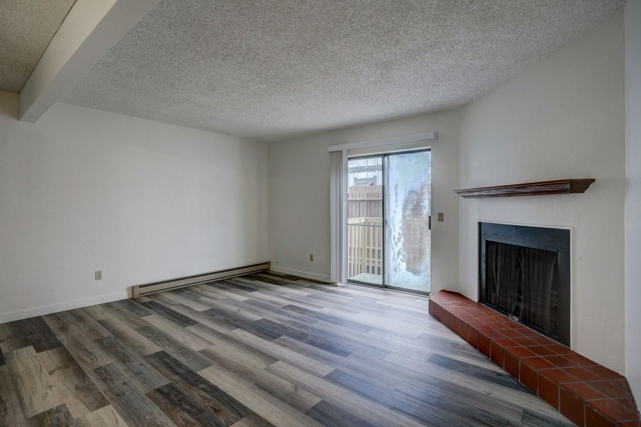 843 Sunset Ave #A - Photo 5 of 29