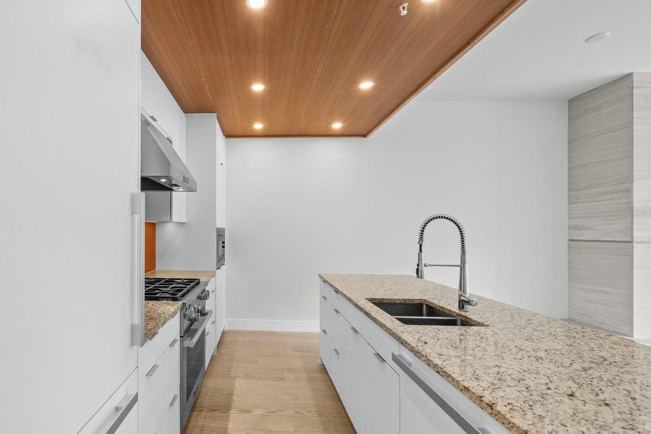 6707 Nelson Avenue - Photo 2