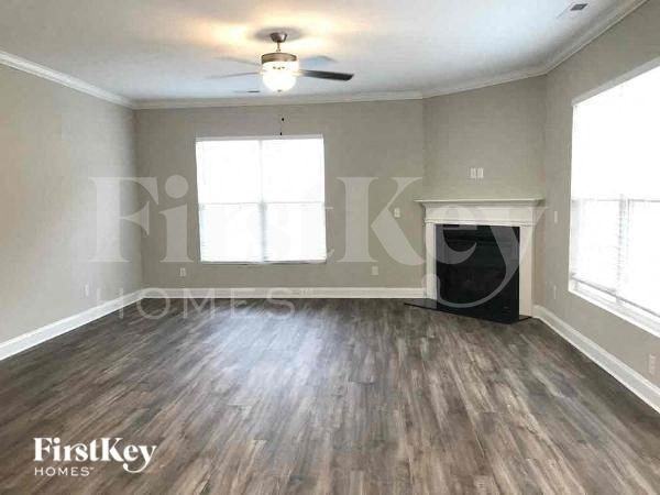 211 Delancy St - Photo 3 of 10