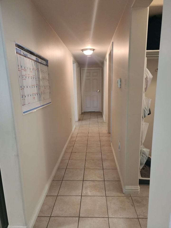 1075 Wellington Street #3 - Photo 7 of 7