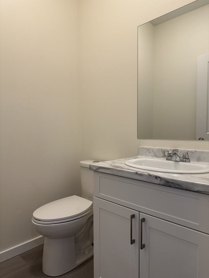 324 Arnold Ave - Photo 3 of 10