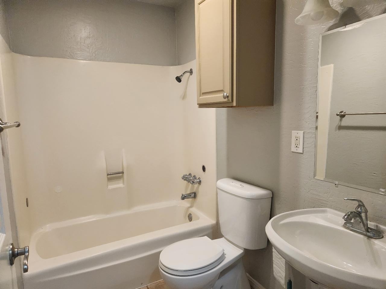 6018 Royal Valley St - Photo 7 of 10