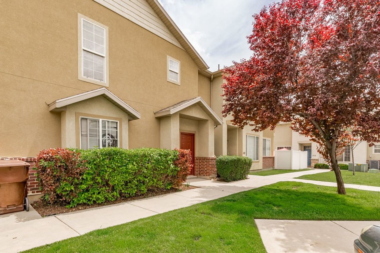 159 Birmingham Ln - Photo 2 of 19