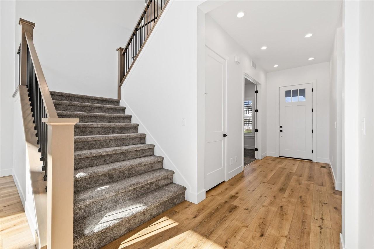 8321 W Suttle Lake Dr - Photo 6 of 50