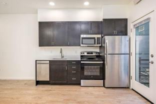 330 Ne Dekum St - Photo 1 of 1