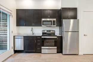 330 Ne Dekum St - Photo 1 of 1