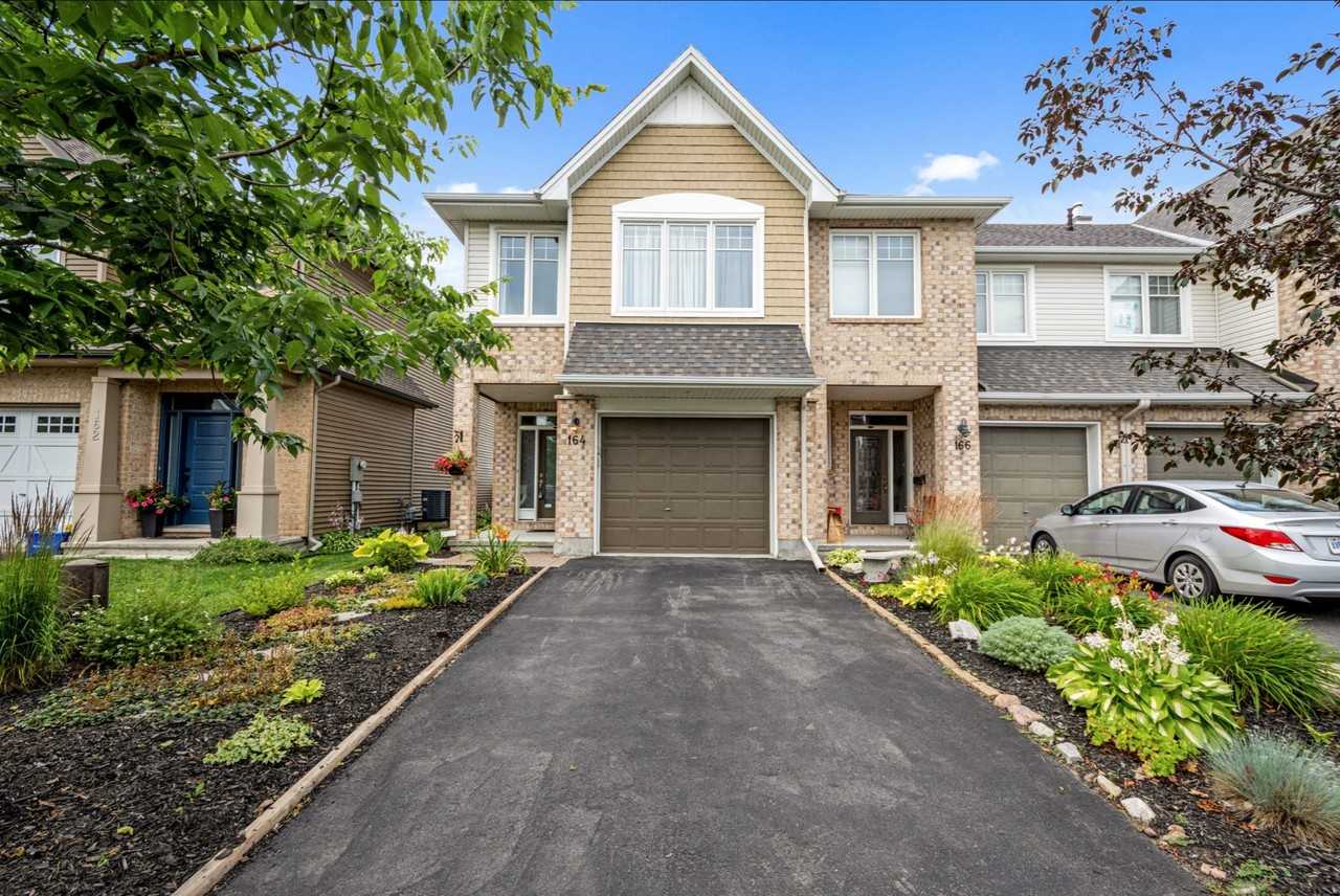 164 Flat Sedge Crescent - Photo 2 of 40