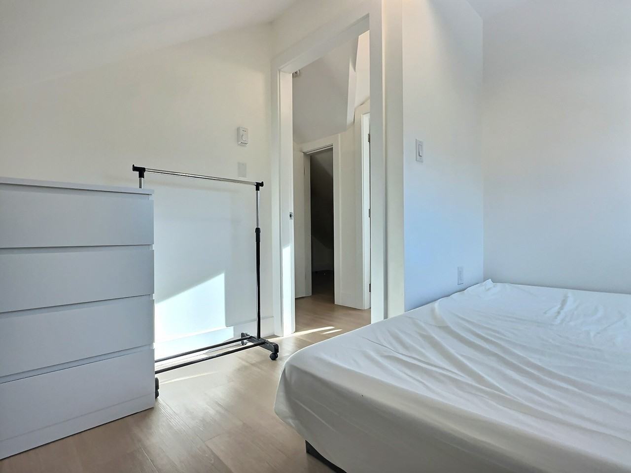 6981 Culloden St - Photo 3 of 9