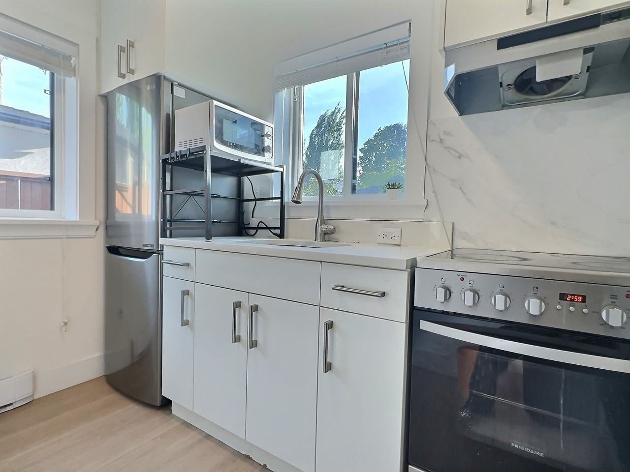 6981 Culloden St - Photo 2 of 9